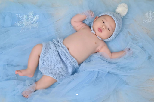 宝鸡宝宝吐奶黄色